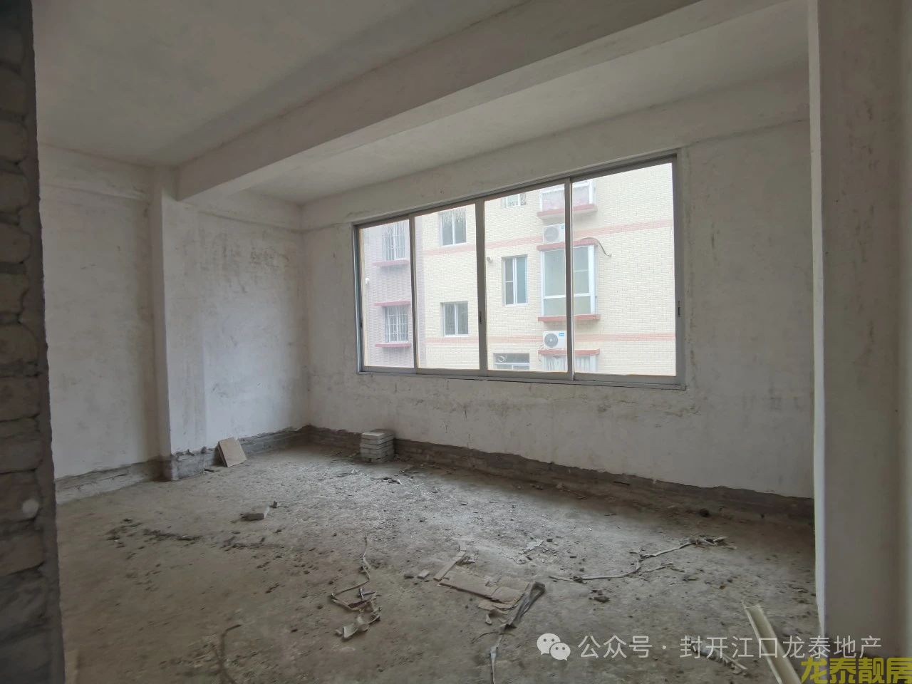 河南片区 首付20万买自建房一栋 前后停车非常方便