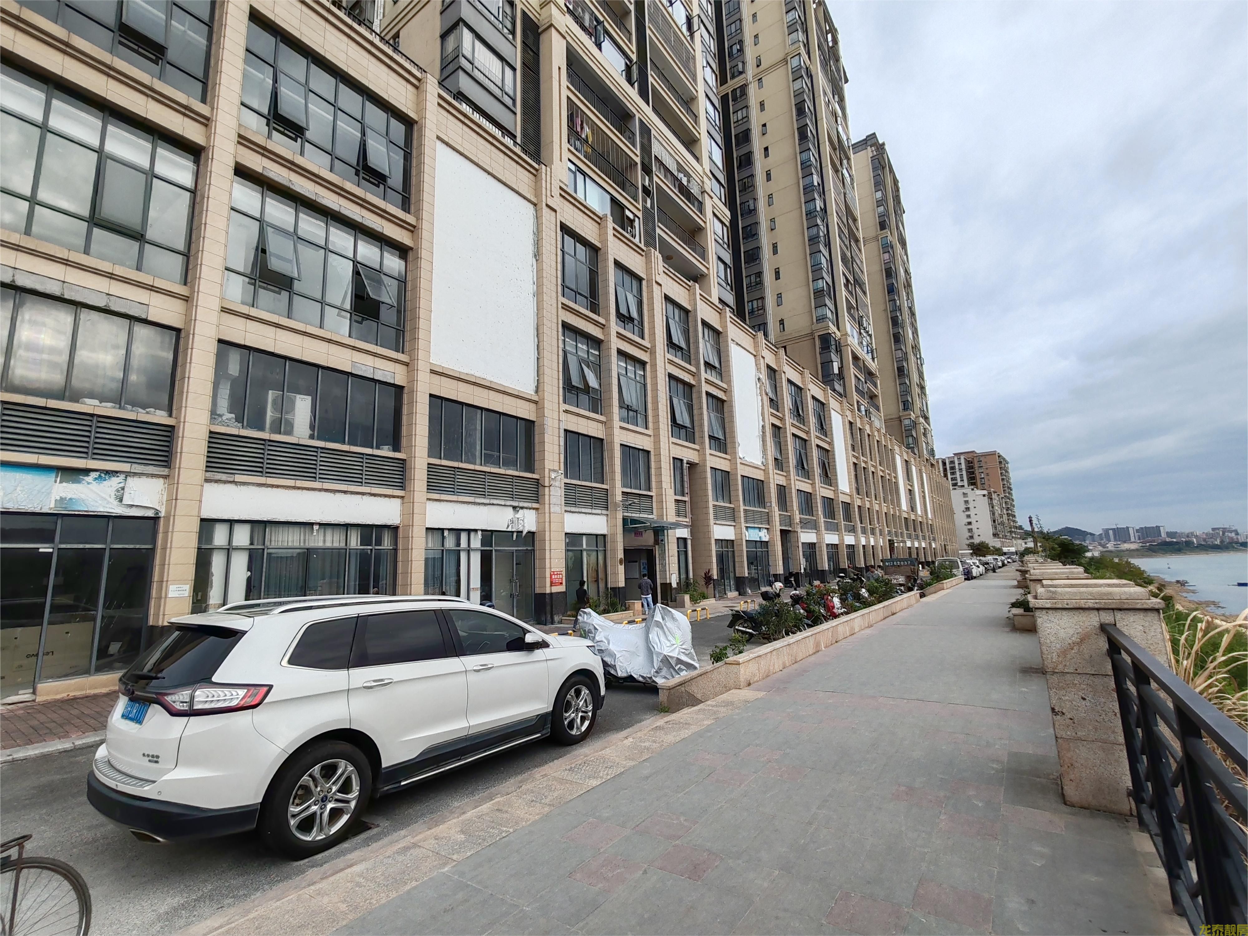 西堤领秀临街商铺出售