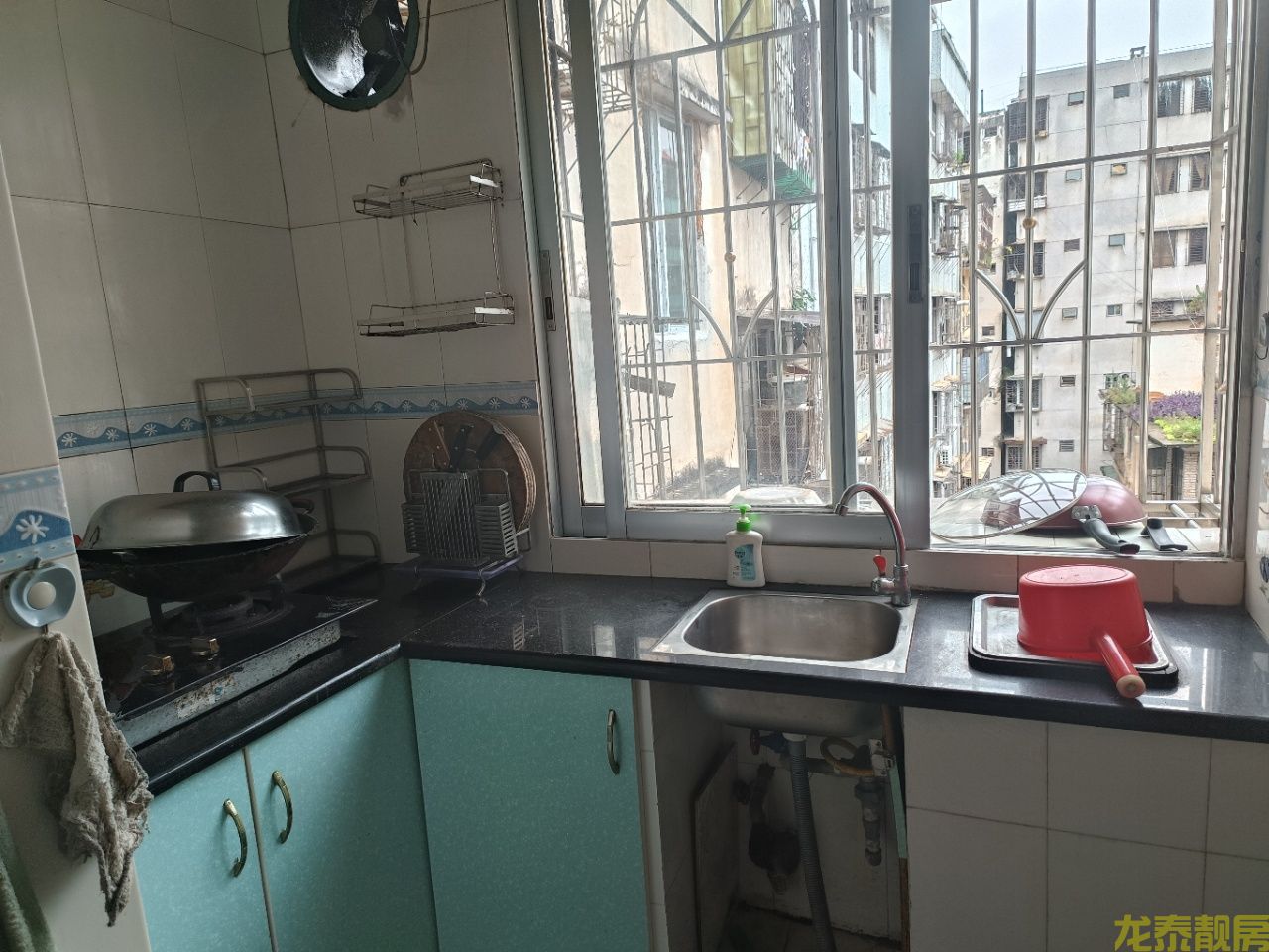 人民医院附近步梯6楼三房