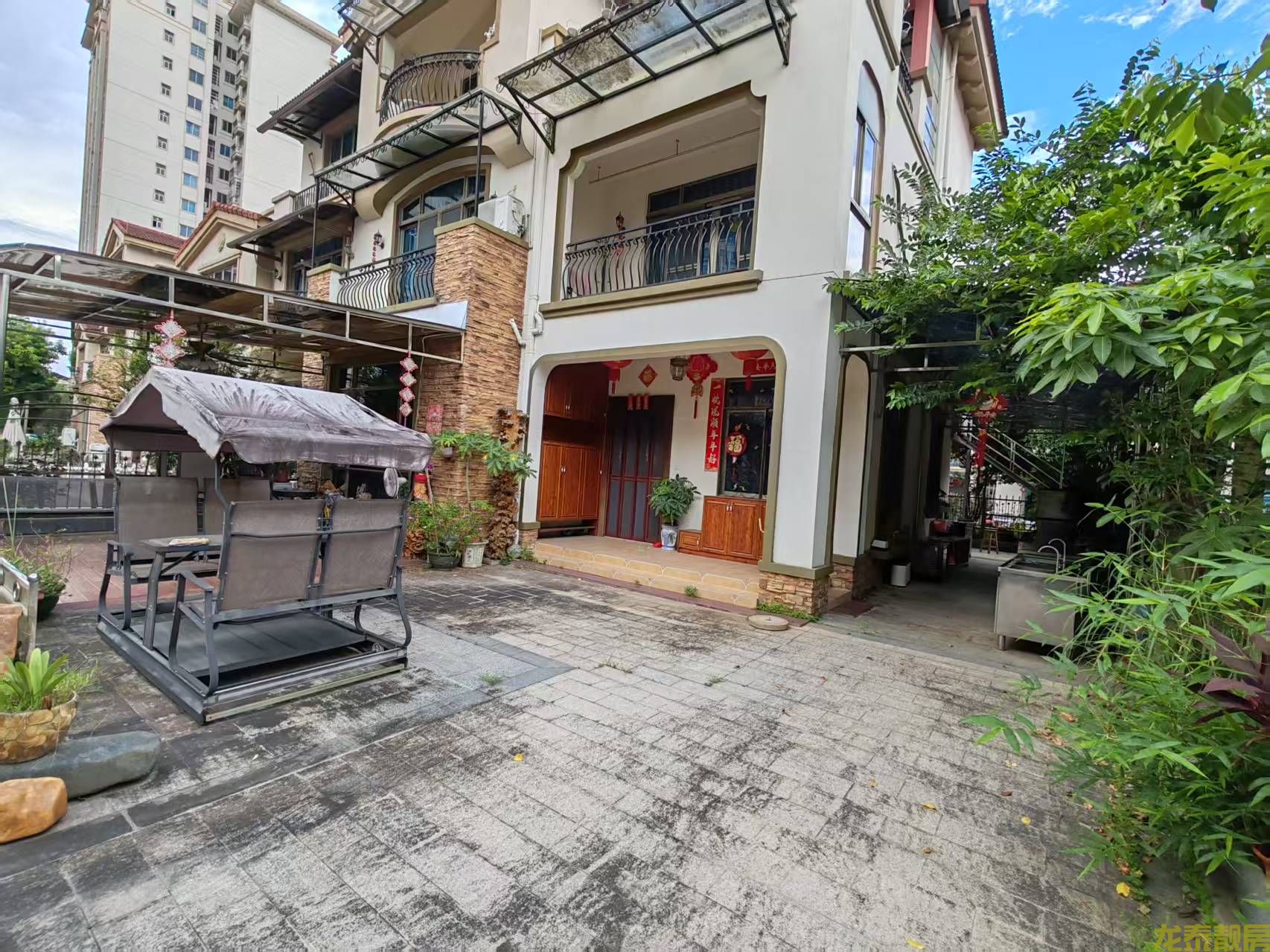 碧桂园250平大别墅 送大花园